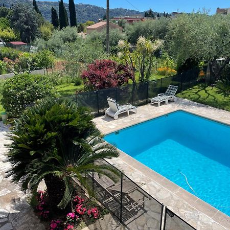 Bas De Villa Avec Acces Piscine Pres De Nice Cannes Monaco Carros Eksteriør billede