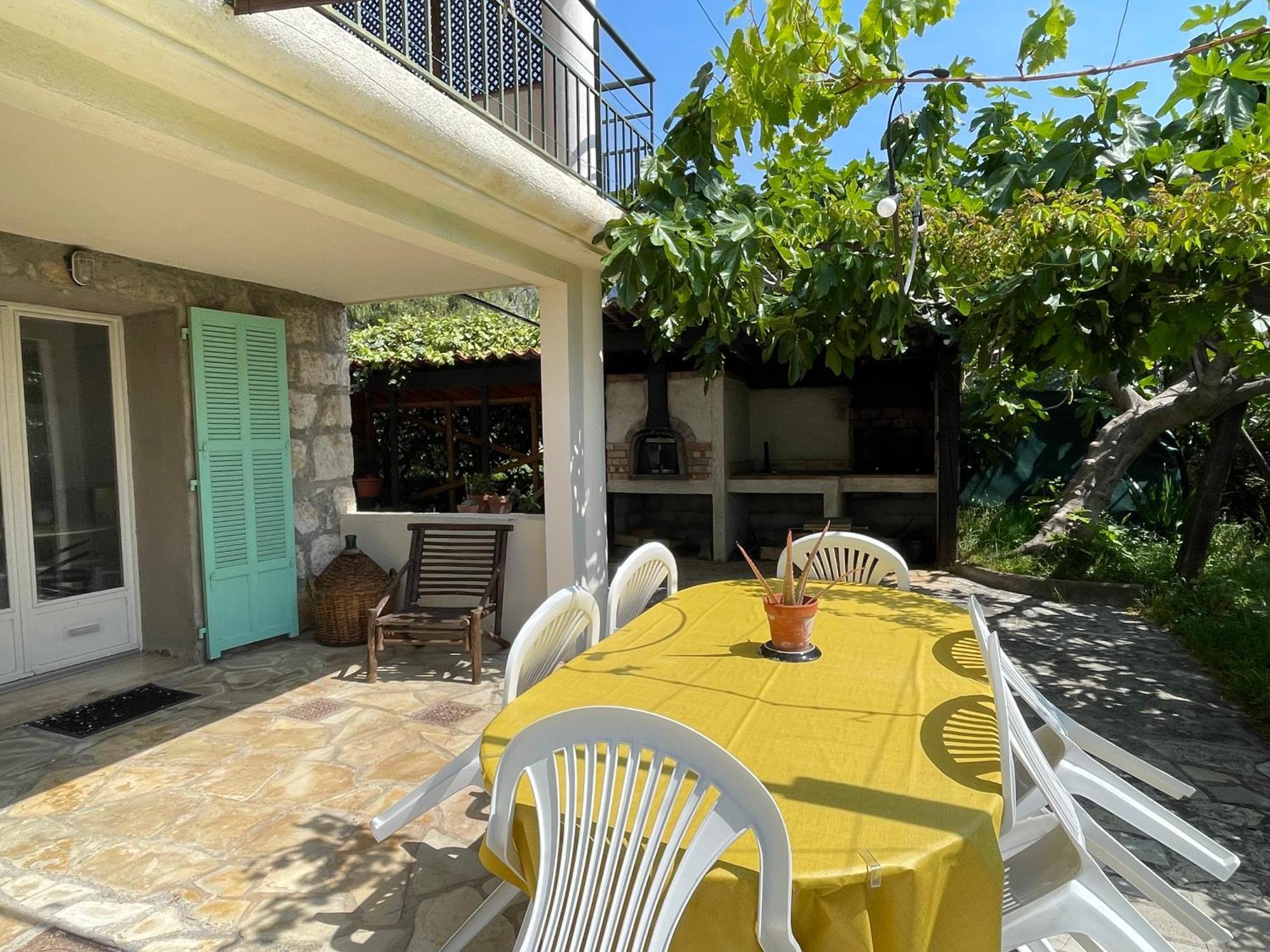 Bas De Villa Avec Acces Piscine Pres De Nice Cannes Monaco Carros Eksteriør billede